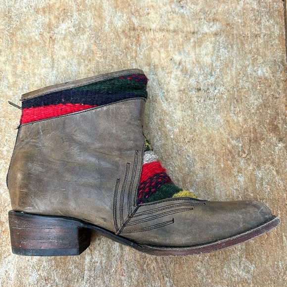 Freebird by Steven Tapestry Ankle Boots - Picture 12 of 12